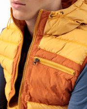 BARNA FÉRFI MELLÉNY