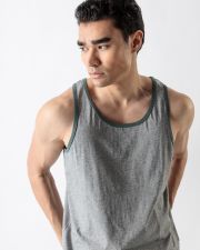 SZÜRKE FÉRFI UJJATLAN TRIKÓ