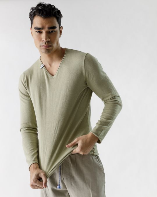 KHAKI MEN'S V-NECK SWEATER 1D23SS6000LS0106