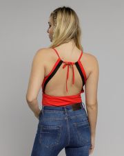 PIROS NŐI UJJATLAN TRIKÓ