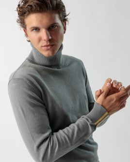 SZÜRKE FÉRFI KÖTÖTT PULÓVER 1D23FW6005LS1101