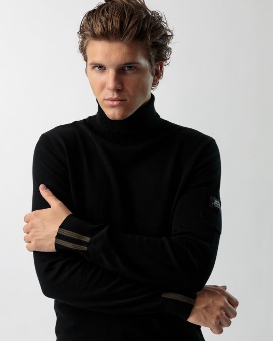 FEKETE FÉRFI KÖTÖTT PULÓVER 1D23FW6005LS1101