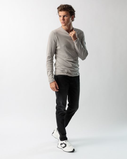 SZÜRKE FÉRFI KÖTÖTT PULÓVER 1D23FW6008LS1124