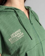 GREEN WOMEN'S SHORT-SLEEVED PULLOVER