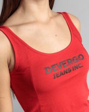 PIROS NŐI SZŰK RUHA