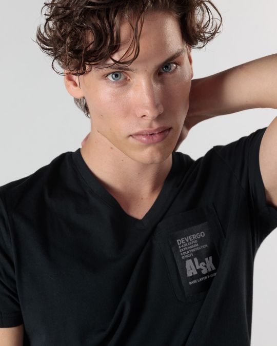 FEKETE FÉRFI RÖVID UJJÚ PÓLÓ 1D24FW4025SS0105