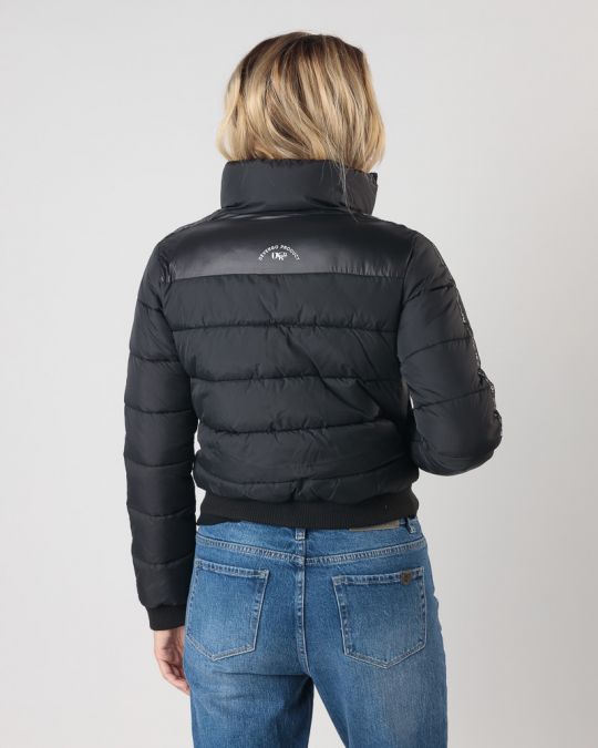 FEKETE NŐI RÖVID KABÁT 2D24FW3535KA1600