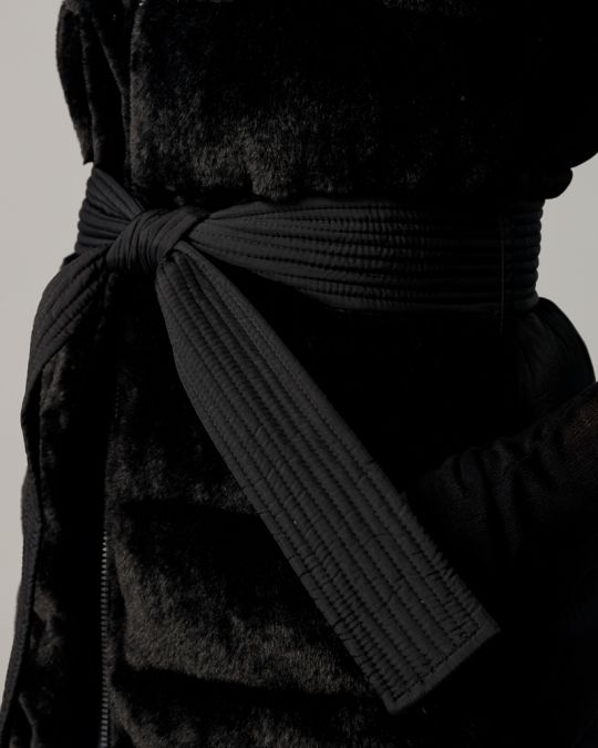 BLACK WOMEN'S VEST 2D24FW7520SL1200