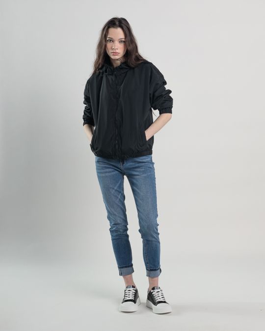 FEKETE NŐI NEJLON ÁTMENETI KABÁT 2D25SS3500KA1600