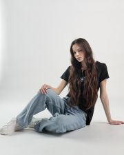 BLACK WOMEN'S T-SHIRT