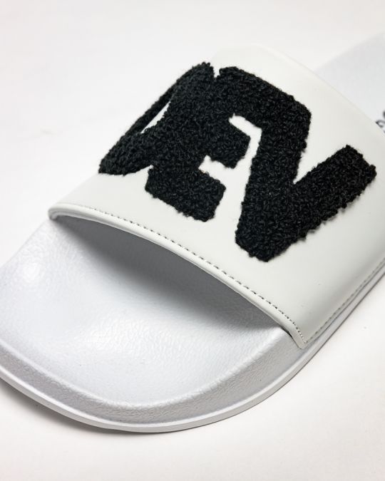 FEHÉR NŐI PAPUCS - CARAVELLA FROTTY DE25SS2508PU RE