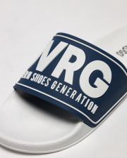 WHITE MEN'S SLIDES - BEACH