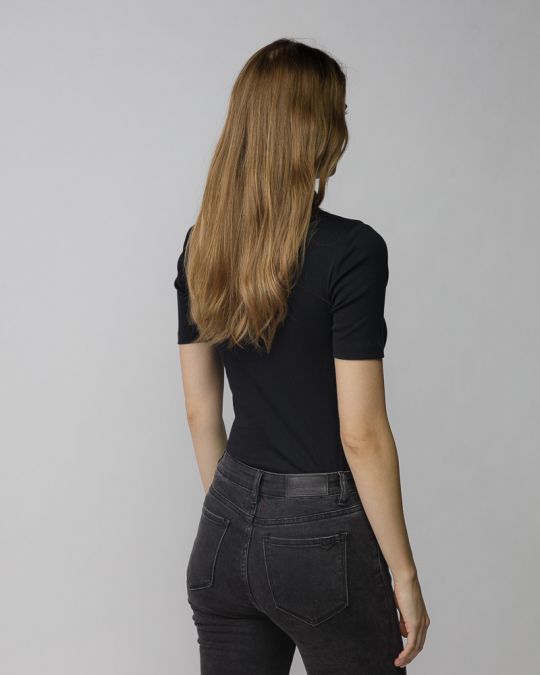 FEKETE NŐI RÖVID UJJÚ GARBÓ PÓLÓ 2D25FW4523SS3305