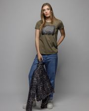 KHAKI NŐI RÖVID UJJÚ PÓLÓ