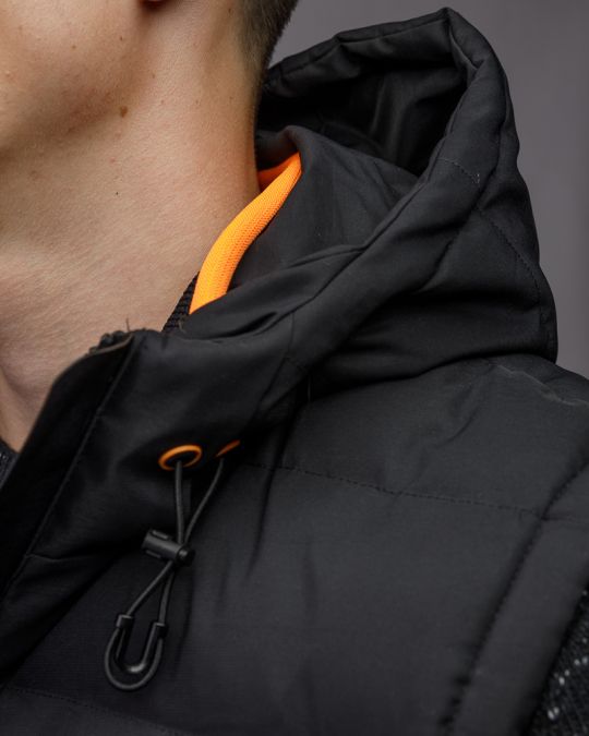 FEKETE FÉRFI KAPUCNIS MELLÉNY 1D25FW7070SL1600