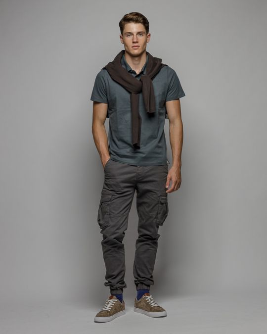 SZÜRKE FÉRFI RÖVID UJJÚ GALLÉROS PÓLÓ 1D25FW4030SS0405