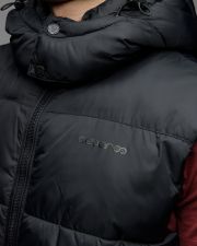 FEKETE FÉRFI KAPUCNIS MELLÉNY