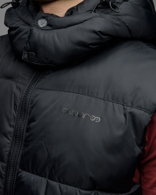 FEKETE FÉRFI KAPUCNIS MELLÉNY 1D25FW7002SL1600