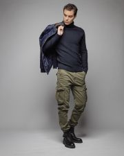 KÉK FÉRFI KÖTÖTT GARBÓ PULÓVER