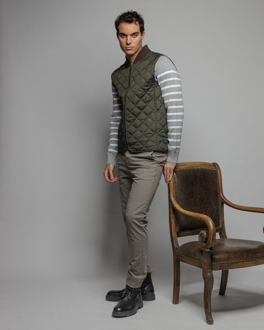 SZÜRKE FÉRFI CSÍKOS KÖTÖTT PULÓVER 1D25FW6028LS1101