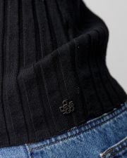 FEKETE NŐI KÖTÖTT PULÓVER