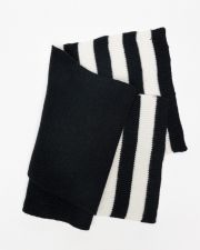 BLACK WOMEN'S KNITTED SCARF