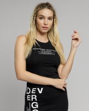 BLACK WOMEN'S SLEEVLES TOP