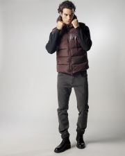 BARNA FÉRFI RÖVID MELLÉNY