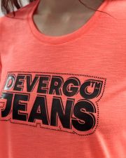 KORÁL NŐI RÖVID UJJÚ PÓLÓ