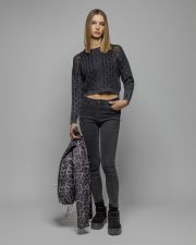 SZÜRKE NŐI KÖTÖTT PULÓVER