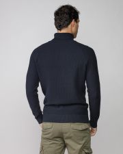 BLUE MEN'S KNITTED TURTLENECK SWEATER
