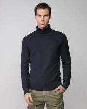 BLUE MEN'S KNITTED TURTLENECK SWEATER