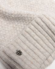 FEHÉR NŐI KÖTÖTT SAPKA