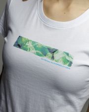 WHITE WOMEN'S SHORT SLEEVE T-SHIRT